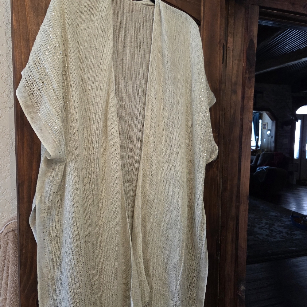 Sparkley Cream Colored Kimono, Three Birds Nest, OS